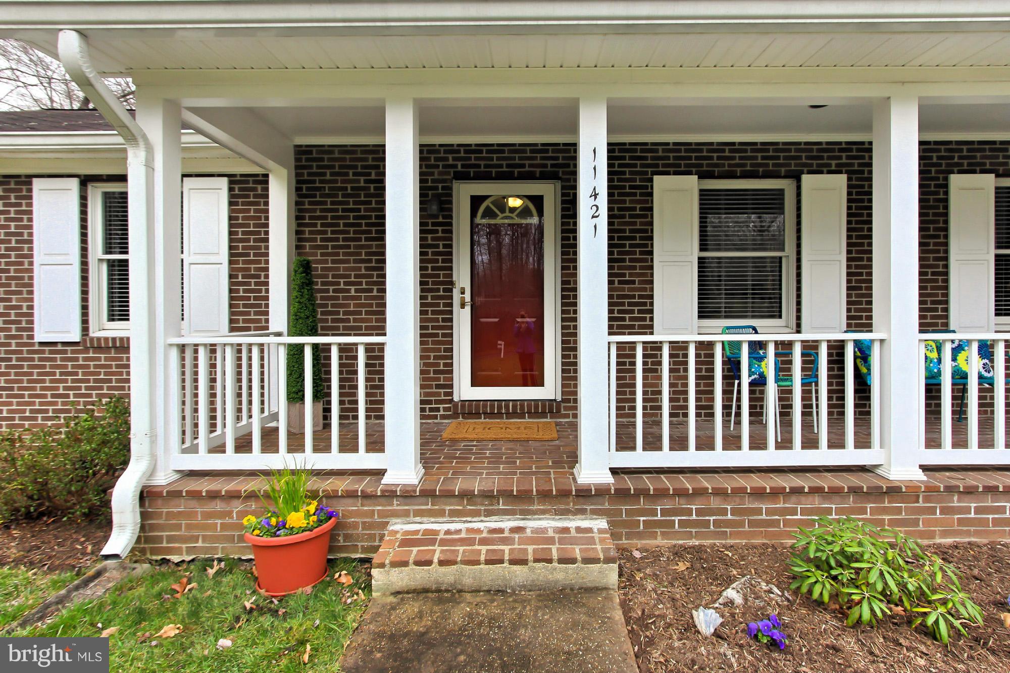 11421 Popes Head Road Fairfax, VA 22030 - Photo 2 of 27 Exterior (General)