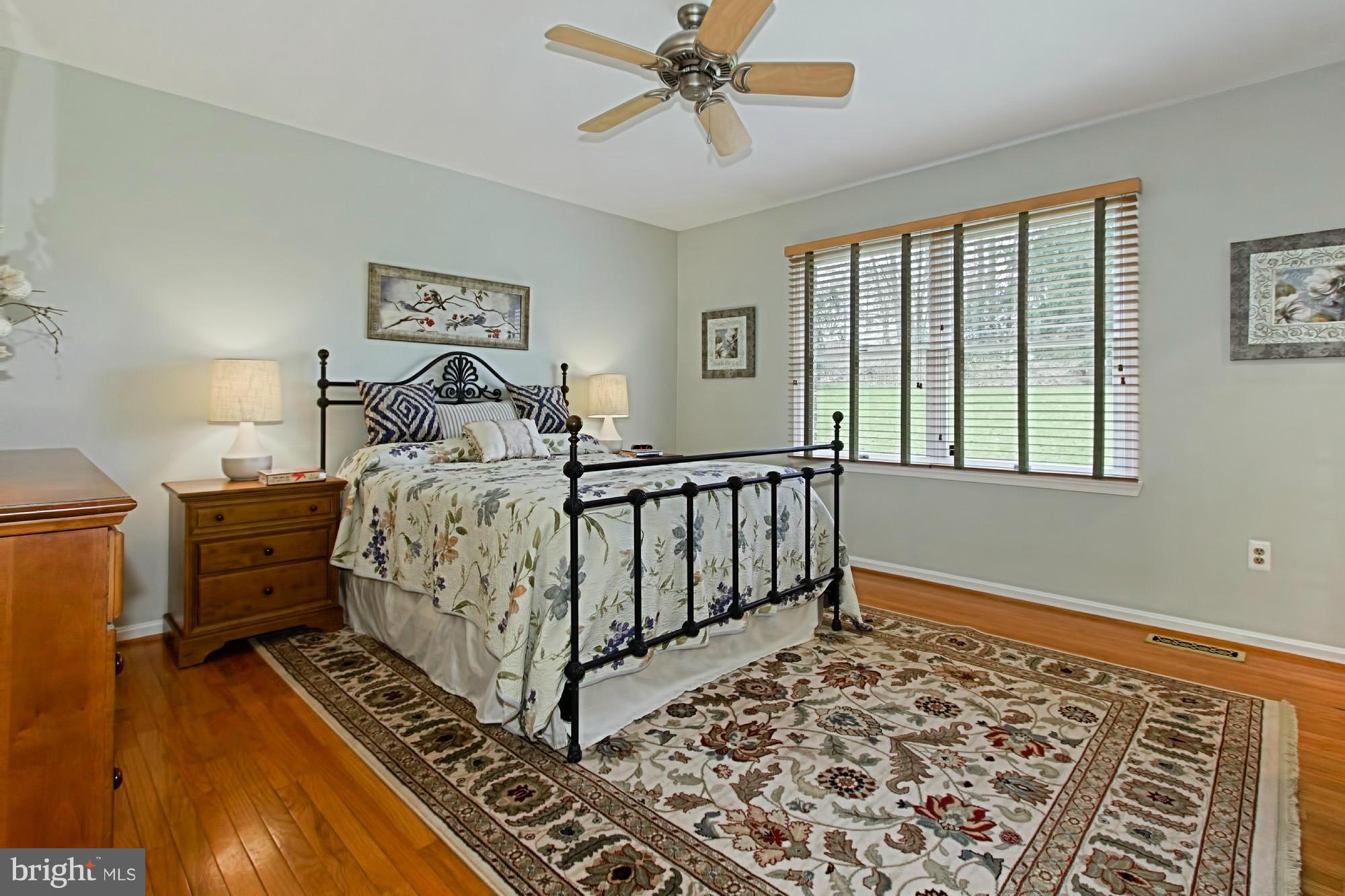 11421 Popes Head Road Fairfax, VA 22030 - Photo 12 of 27 Bedroom (Master)