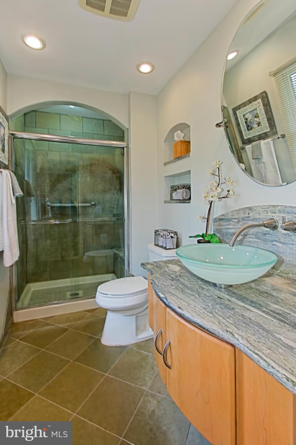 11421 Popes Head Road Fairfax, VA 22030 - Photo 13 of 27 Bath (Master)