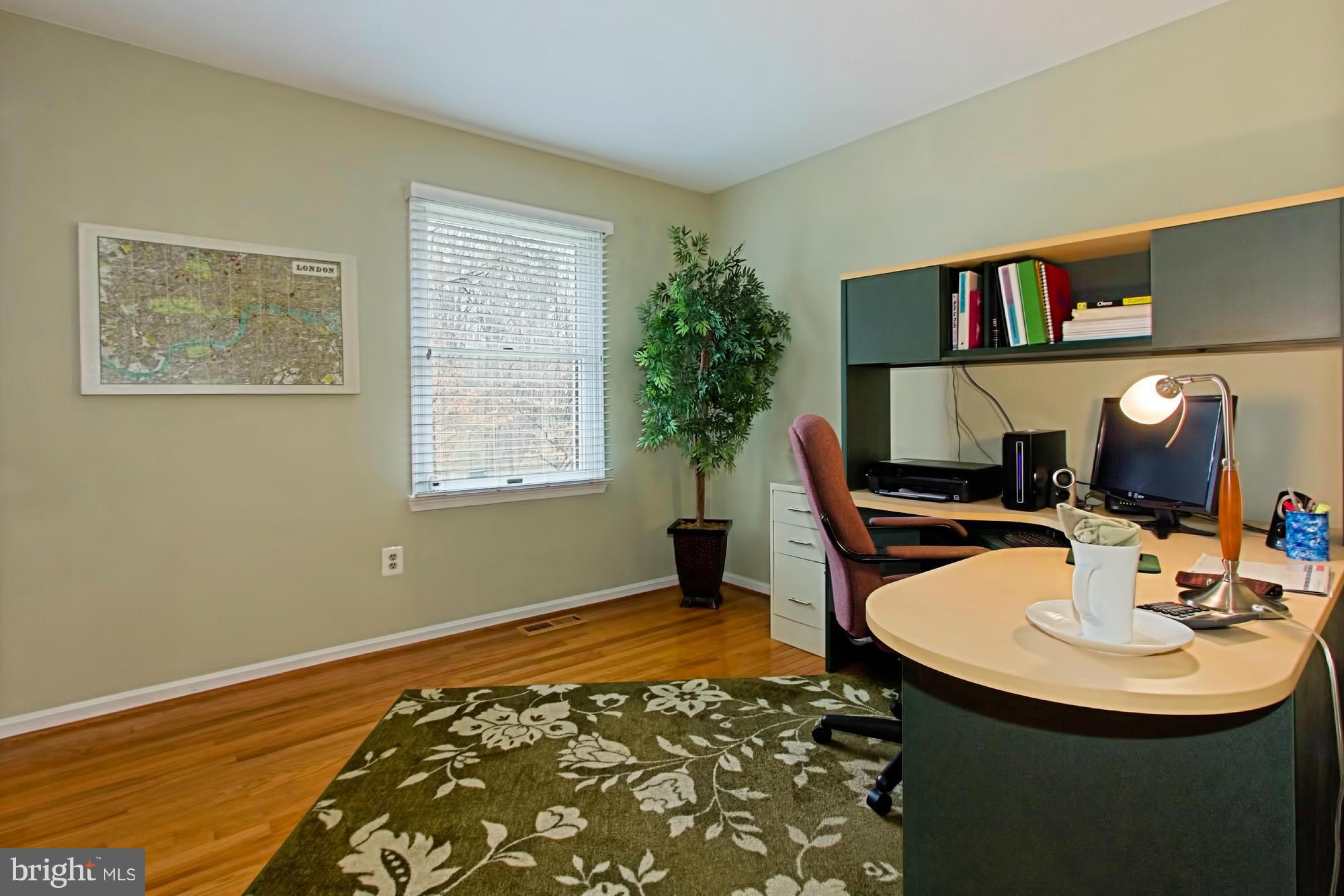 11421 Popes Head Road Fairfax, VA 22030 - Photo 14 of 27 Bedroom #3