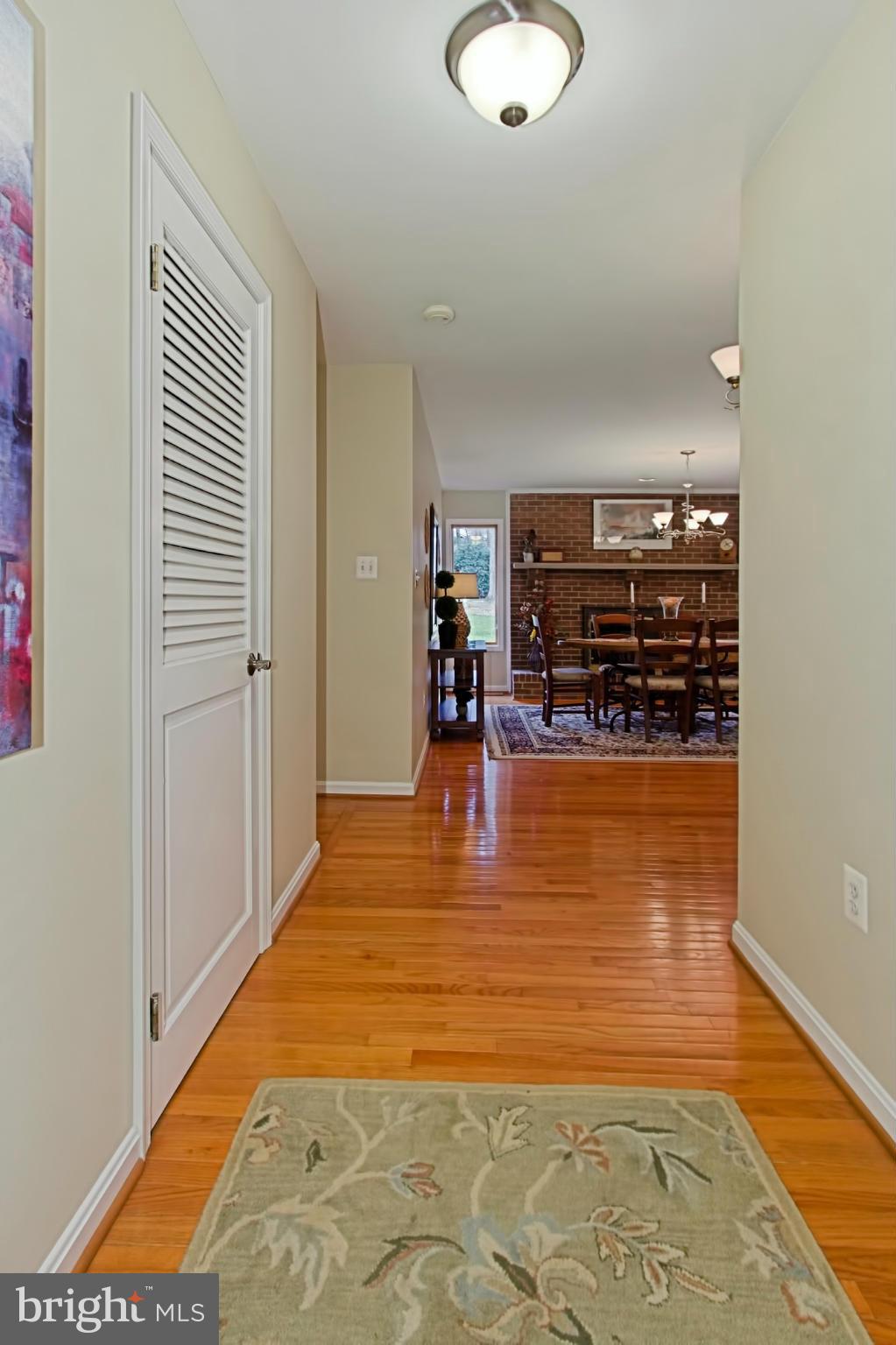 11421 Popes Head Road Fairfax, VA 22030 - Photo 5 of 27 Interior (General)