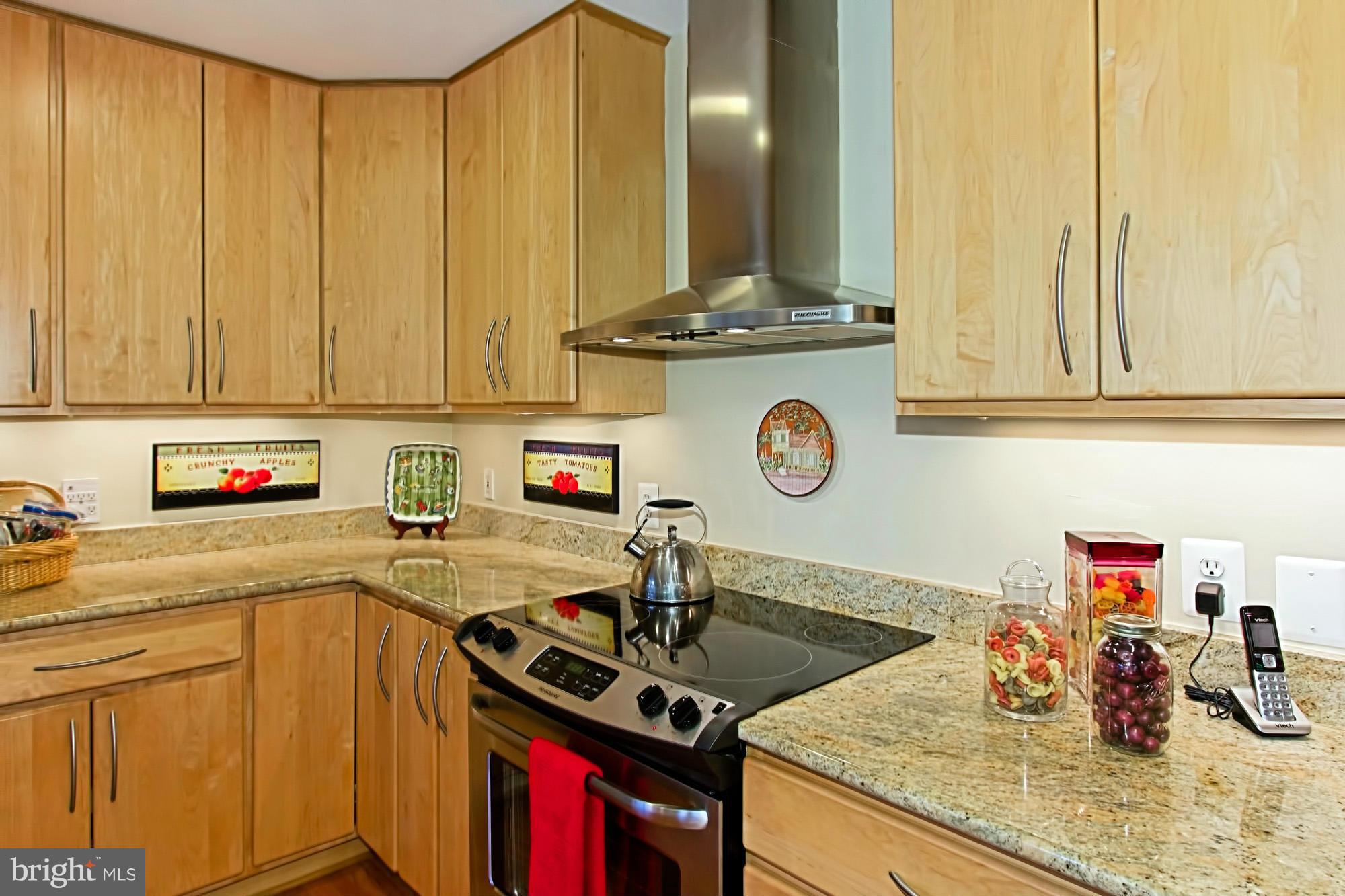 11421 Popes Head Road Fairfax, VA 22030 - Photo 9 of 27 Kitchen