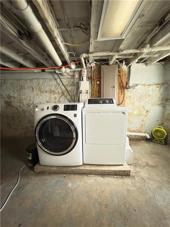 1173 Fredonia Road Hadley, PA 16130 - Photo 47 of 49 a utility room with dryer and washer
