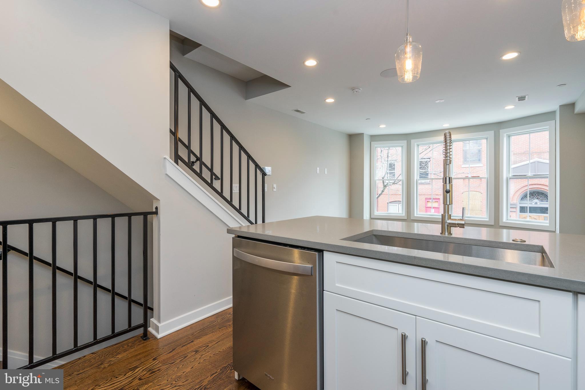 1641 Fitzwater Street, Unit B Philadelphia, PA 19146 - Photo 4 of 36