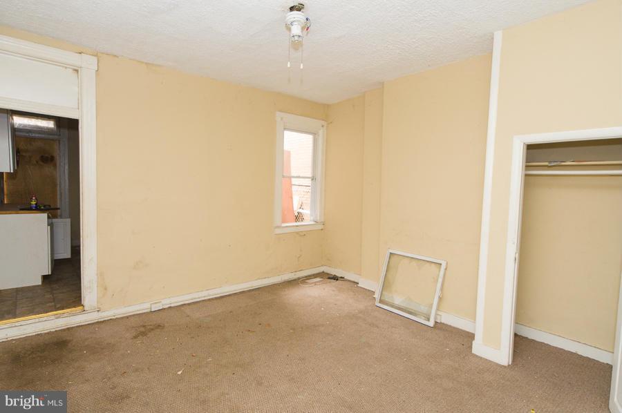 619 Appleton Street Baltimore, MD 21217 - Photo 6 of 17 Dining Room