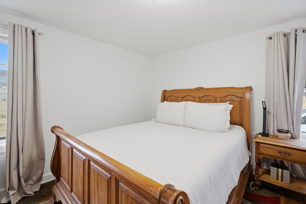 72 West Bay Path Terrace Springfield, MA 01109 - Photo 14 of 27