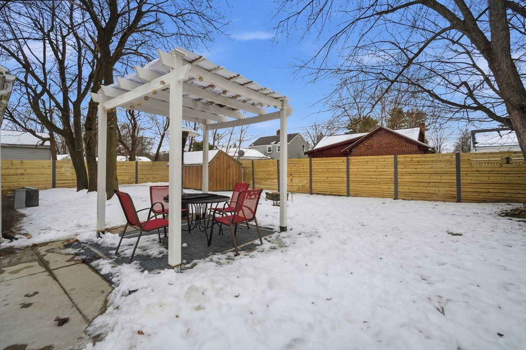 72 West Bay Path Terrace Springfield, MA 01109 - Photo 24 of 27