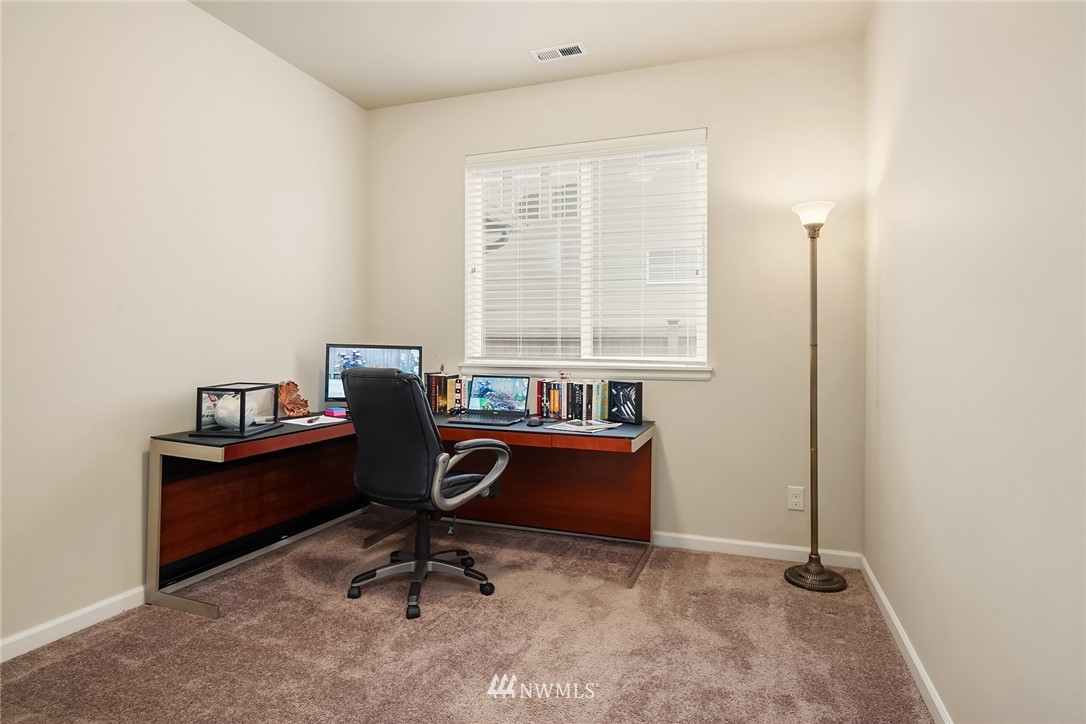 13722 174th Avenue Southeast Renton, WA 98059 - Photo 17 of 31