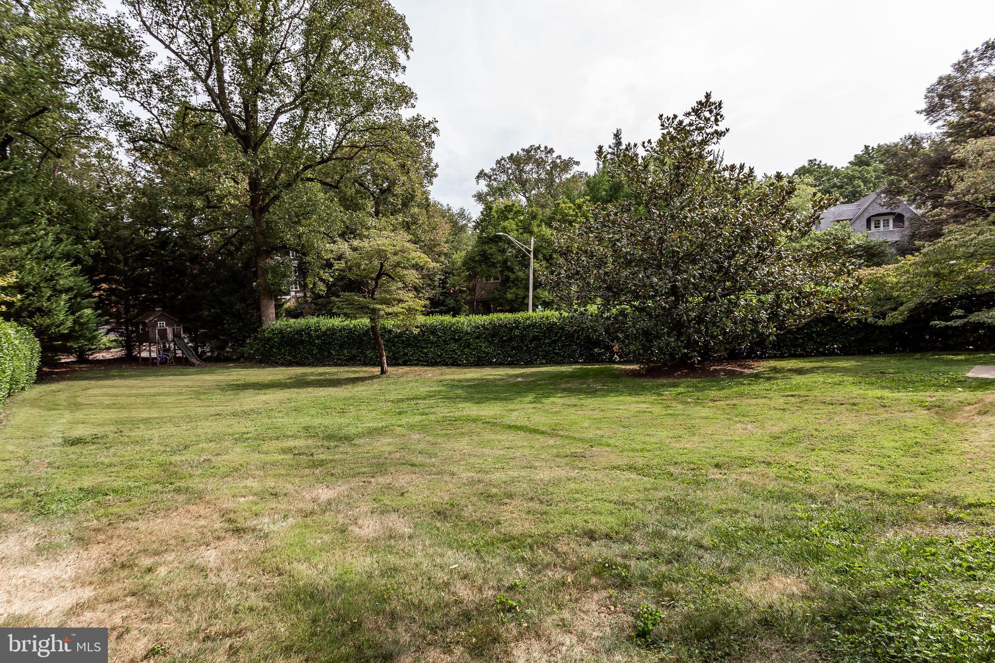509 Woodlawn Road Baltimore, MD 21210 - Photo 14 of 76 Park-like setting with .48 acres!