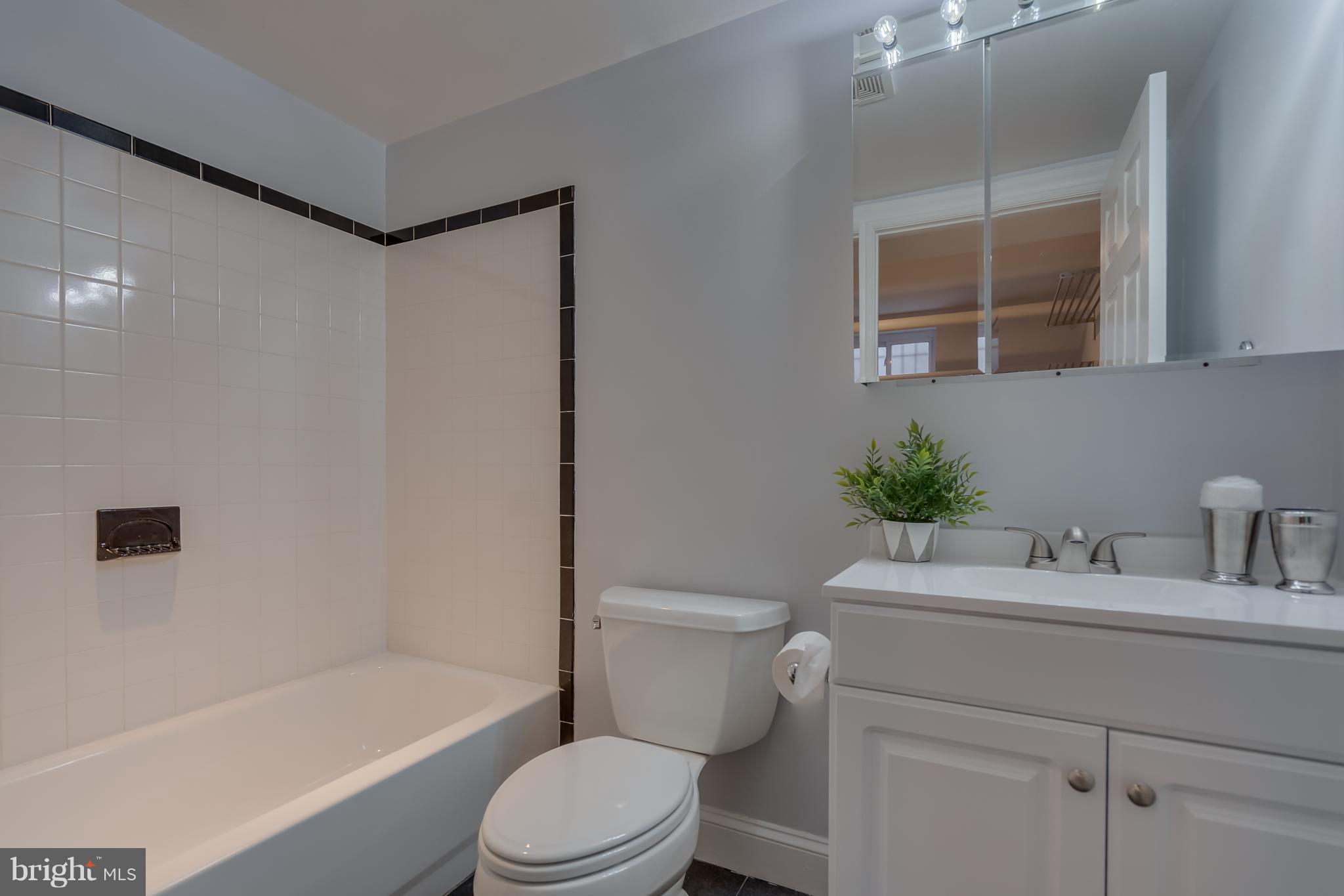 1423 R Street Northwest, Unit B1 Washington, DC 20009 - Photo 15 of 21 Gallery Image 15