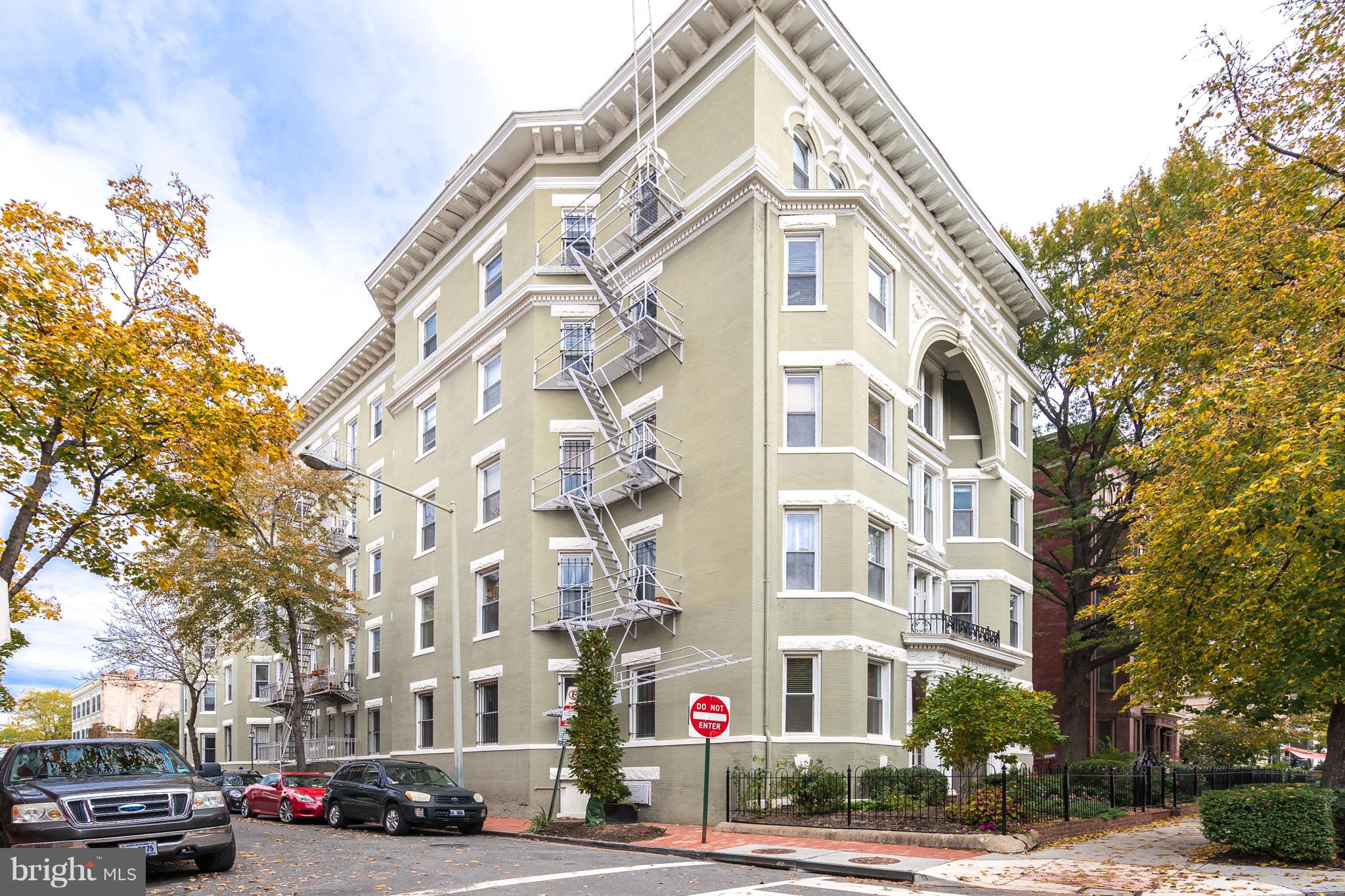 1423 R Street Northwest, Unit B1 Washington, DC 20009 - Photo 3 of 21 Gallery Image 3