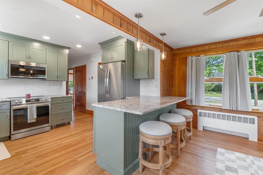 5 Bates Street Mendon, MA 01756 - Photo 3 of 37