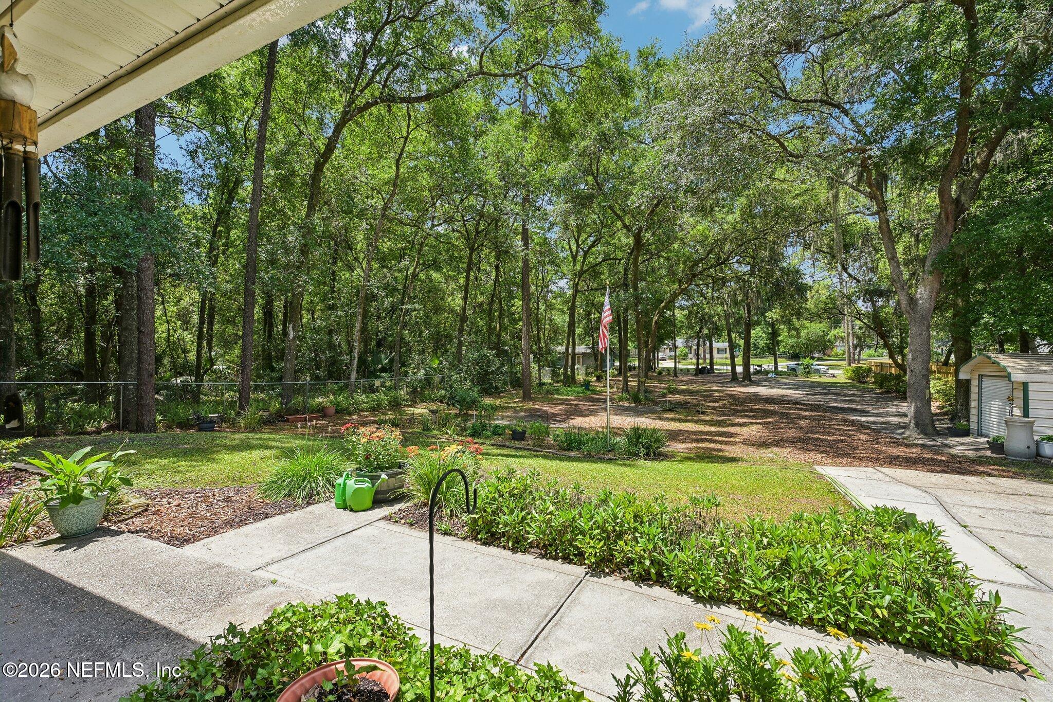 2011 Bartram Road Jacksonville, FL 32207 - Photo 4 of 53 Lush Landscaped front yard