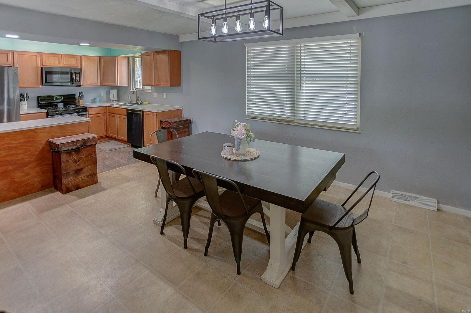 413 Walnut Street Waterloo, IL 62298 - Photo 7 of 30