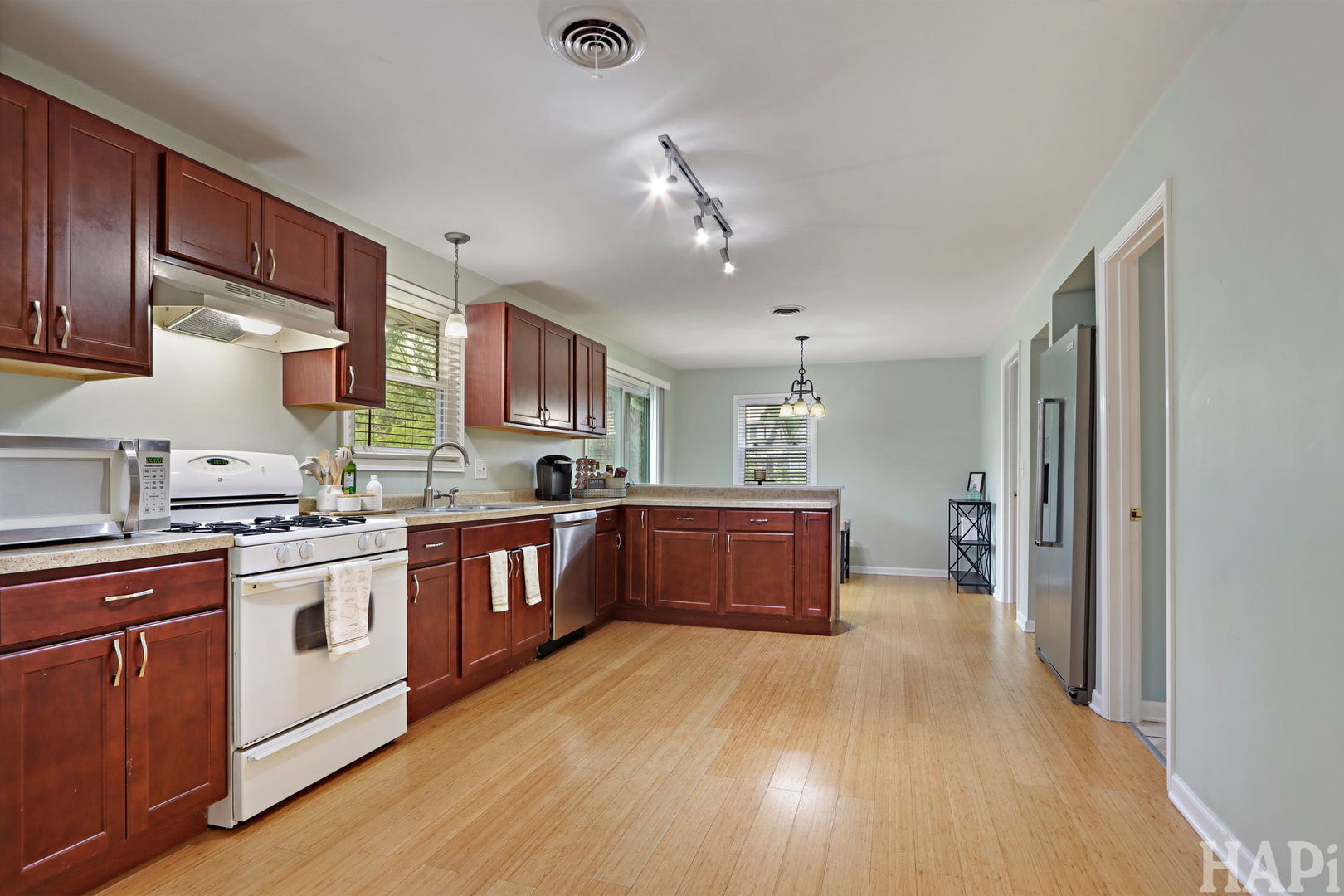 62 Lippincott Road Fox Lake, IL 60020 - Photo 5 of 20