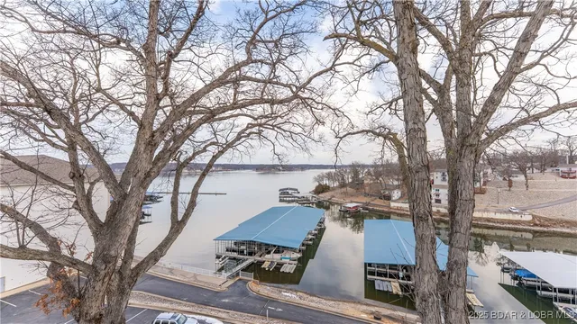 $250,000 | 1121 Passover Road, Unit I8, Osage Beach, MO 65065