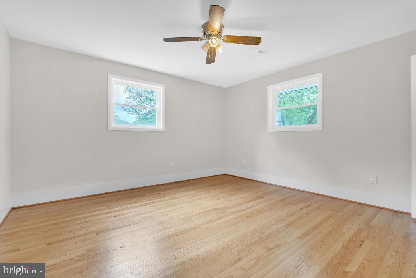 10911 Chandler Road Potomac, MD 20854 - Photo 37 of 58 Third bedroom