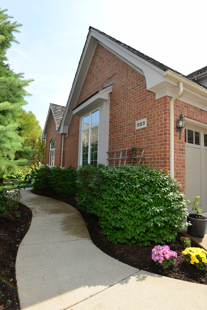 925 Clarion Court Inverness, IL 60010 - Photo 4 of 72