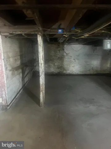 a view of a room with an empty space