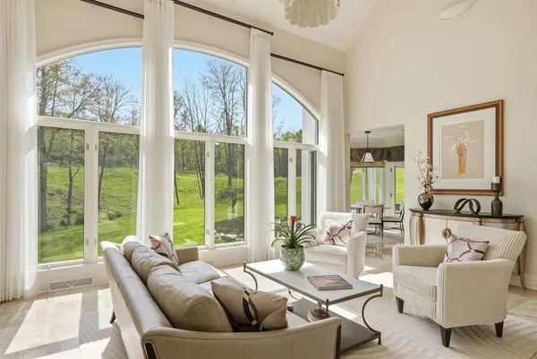 $2,250,000 | 2001 Old Orchard Place, Gibsonia, PA 15044