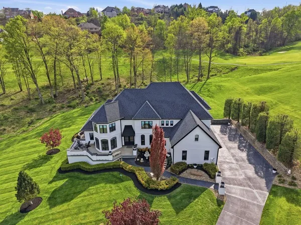 $2,250,000 | 2001 Old Orchard Place, Gibsonia, PA 15044