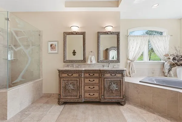 $2,250,000 | 2001 Old Orchard Place, Gibsonia, PA 15044