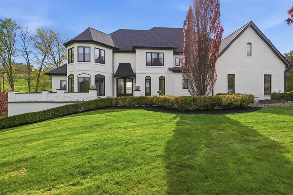 $2,250,000 | 2001 Old Orchard Place, Gibsonia, PA 15044