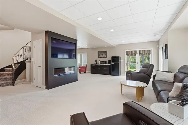 $2,250,000 | 2001 Old Orchard Place, Gibsonia, PA 15044