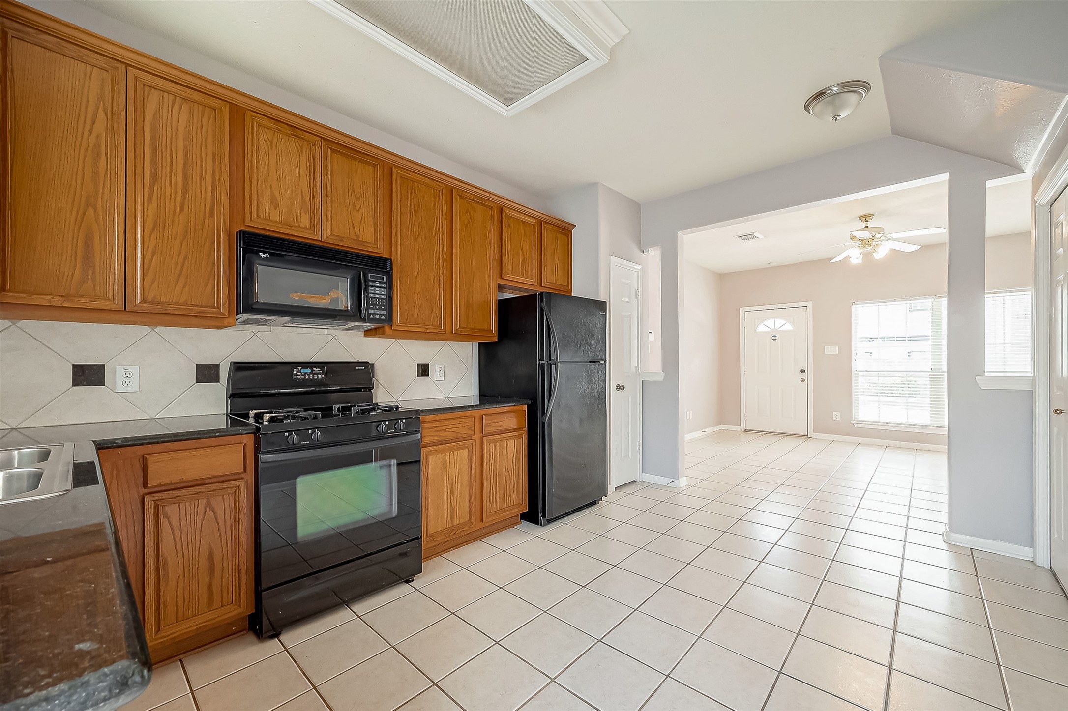 206 Sydnor Street Houston, TX 77020 - Photo 8 of 33