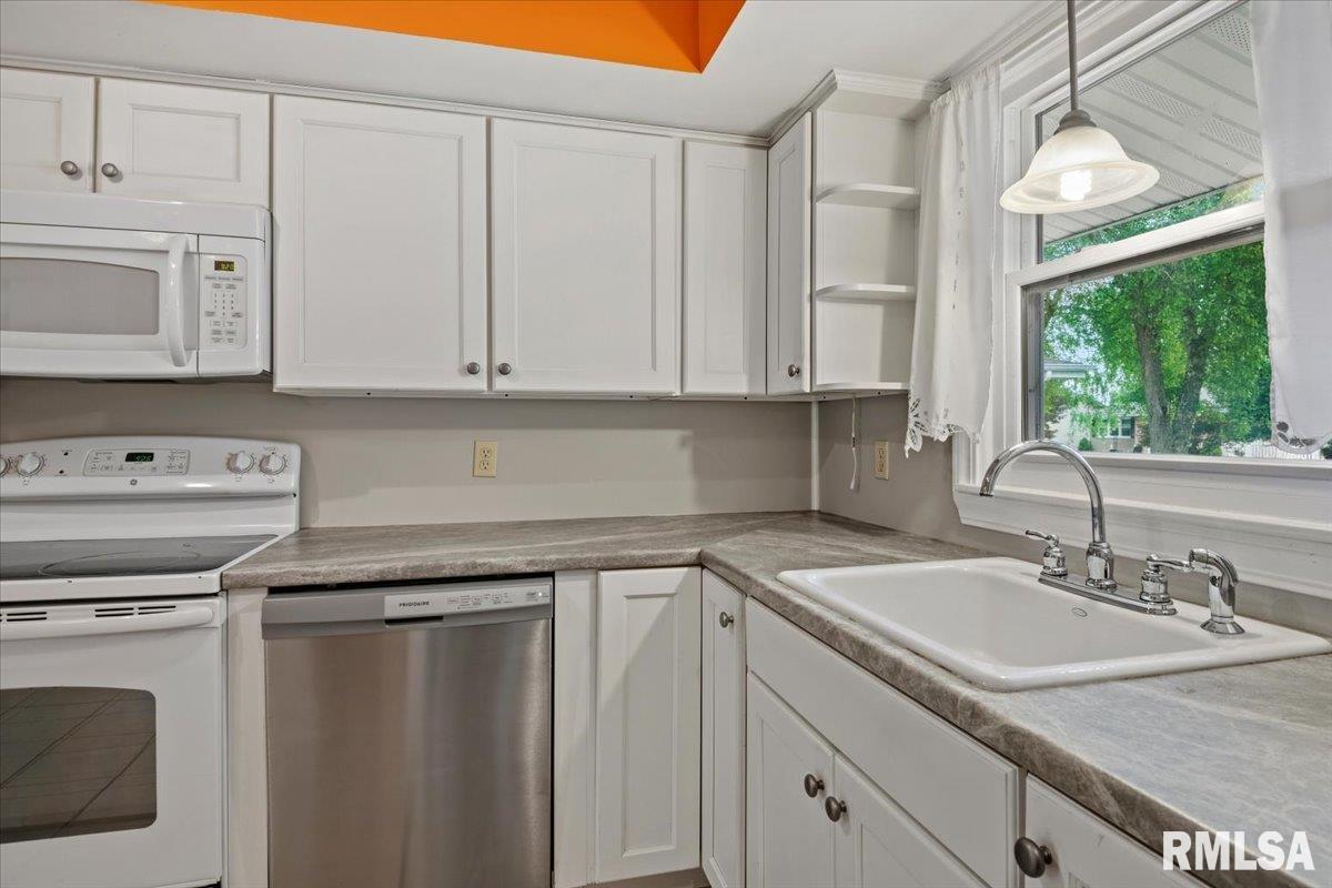 29 Longbow Lane Springfield, IL 62704 - Photo 5 of 40