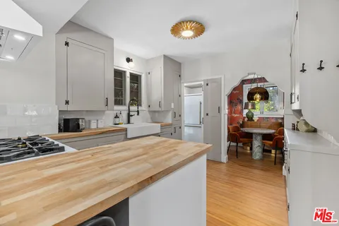 $1,400,000 | 1224 Oberlin Drive, Glendale, CA 91205