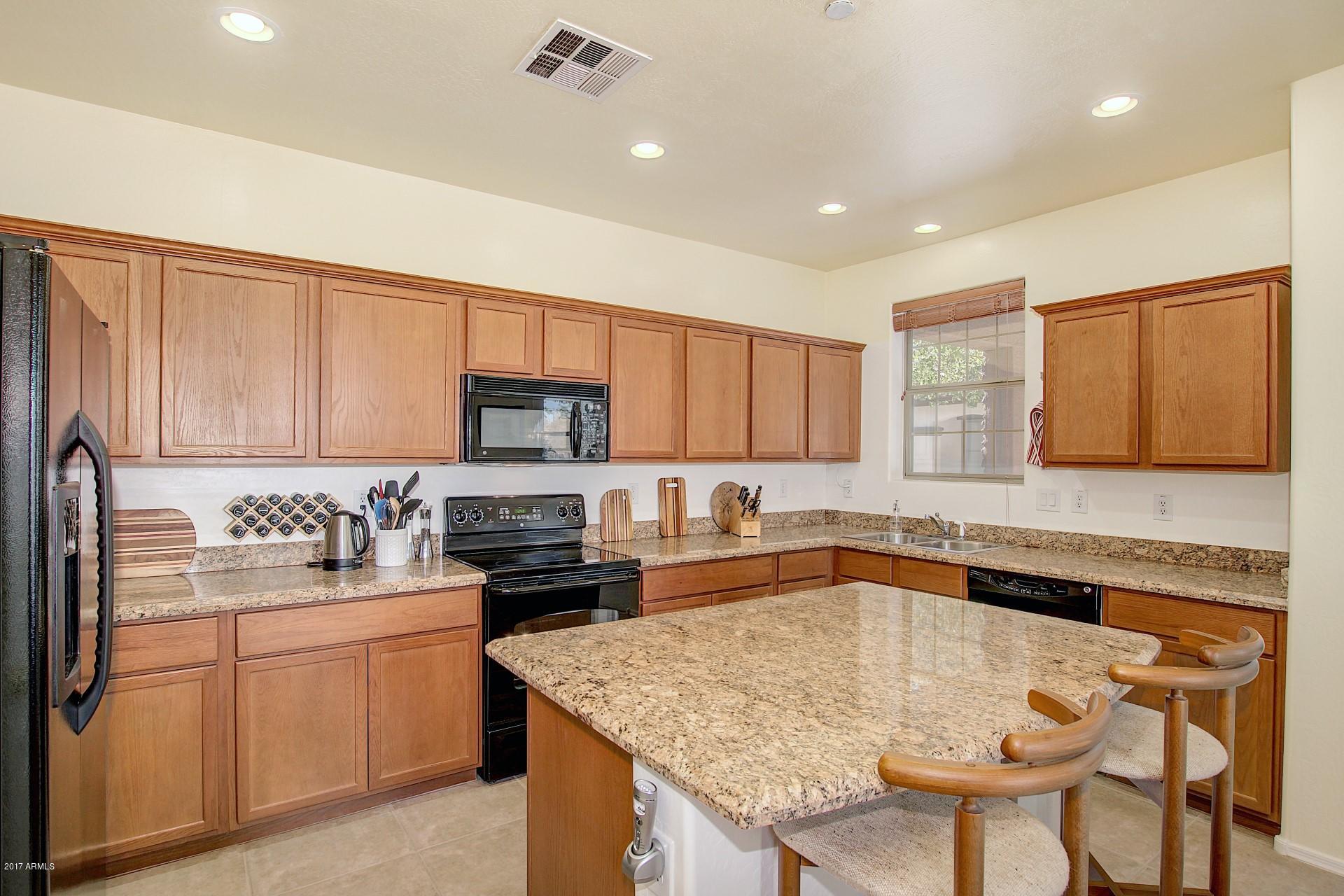 1674 East Joseph Way Gilbert, AZ 85295 - Photo 11 of 37 Joseph Way - 1674 (11)