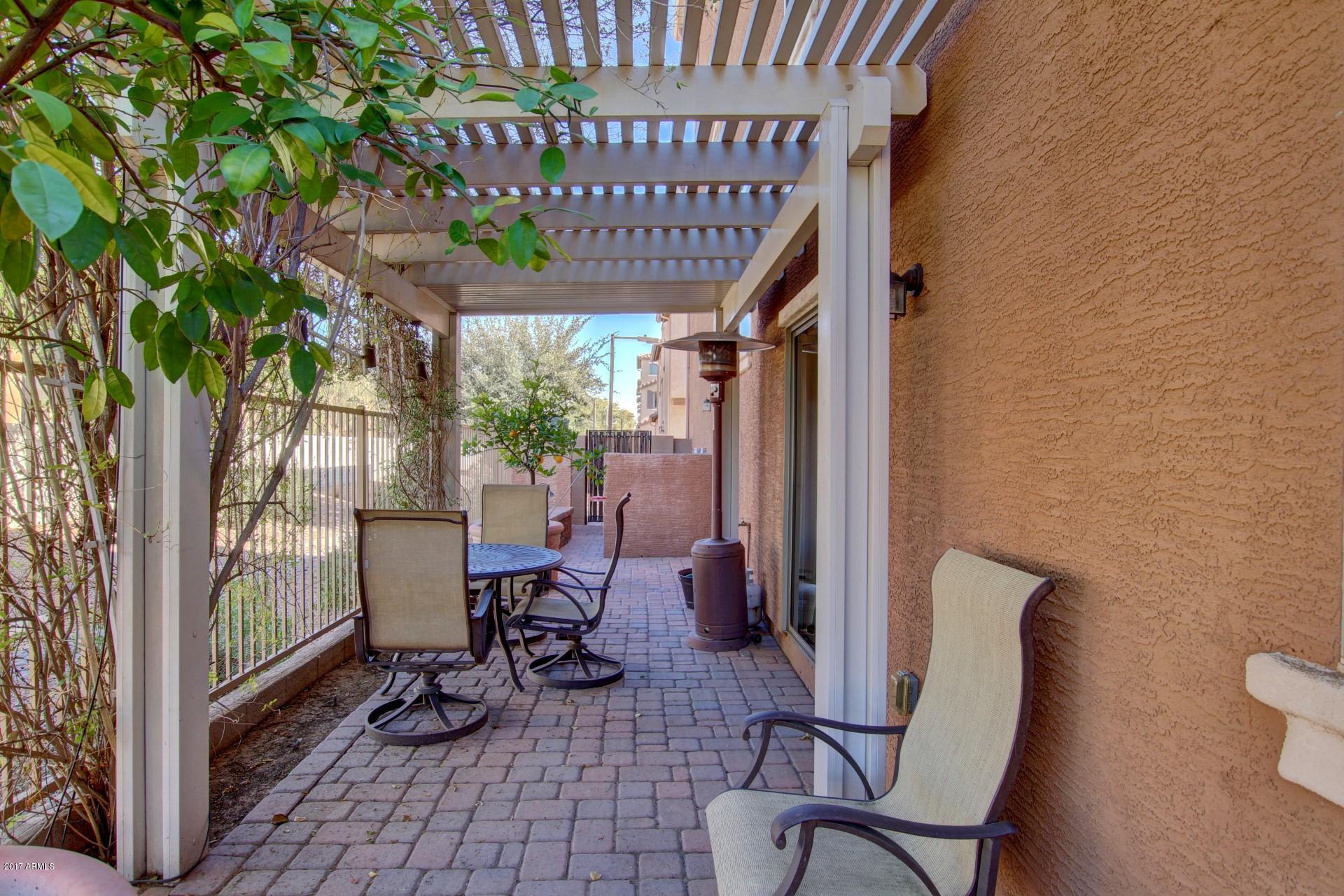 1674 East Joseph Way Gilbert, AZ 85295 - Photo 4 of 37 Joseph Way - 1674 (4)