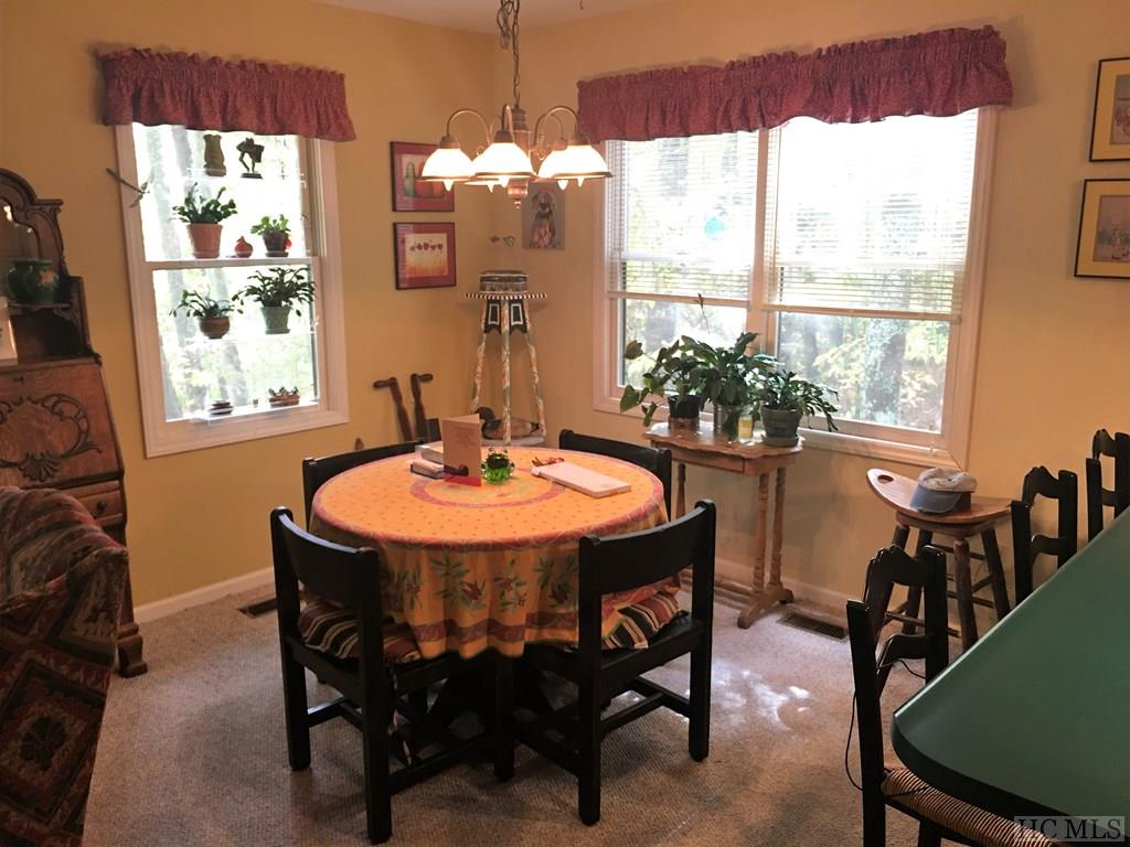 522 Wyanoak Road Highlands, NC 28741 - Photo 6 of 11 Gallery Image 6