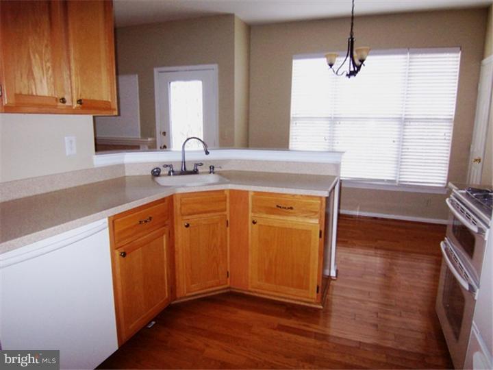 22 Colts Gait Road Marlton, NJ 08053 - Photo 4 of 10 Kitchen