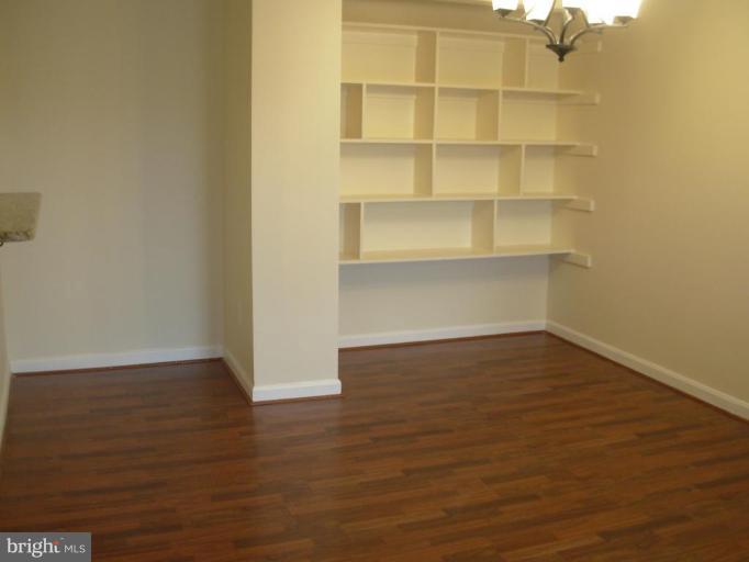 5821 Royal Ridge Drive, Unit J Springfield, VA 22152 - Photo 5 of 12 Dining Room #2