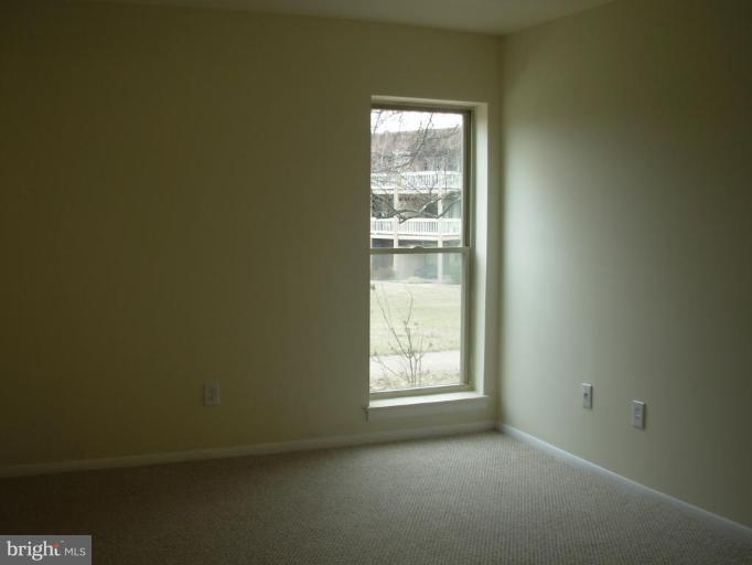 5821 Royal Ridge Drive, Unit J Springfield, VA 22152 - Photo 10 of 12 Bedroom #1