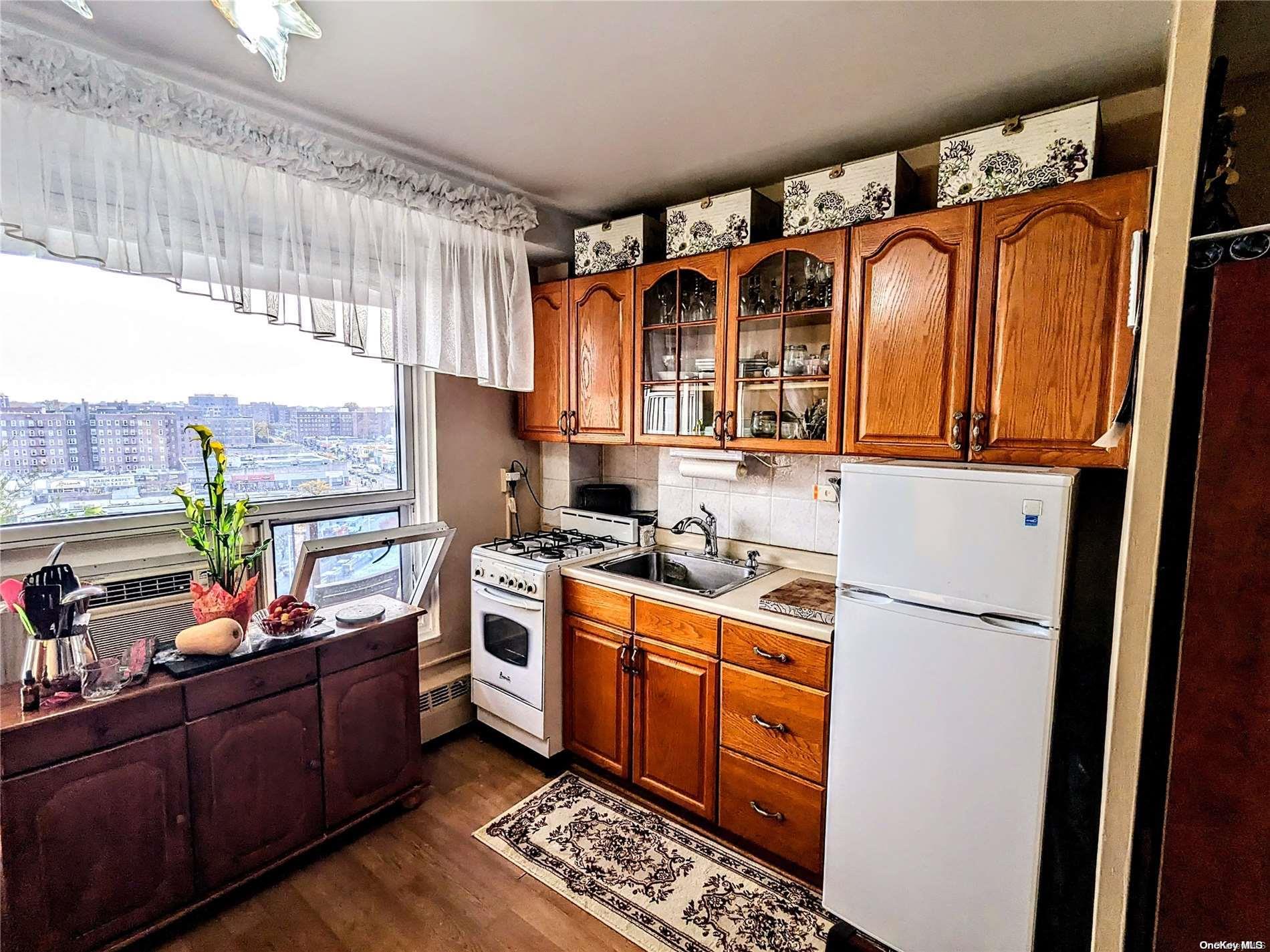 9707 63rd Road, Unit 10N Queens, NY 11374 - Photo 5 of 12 Gallery Image 5