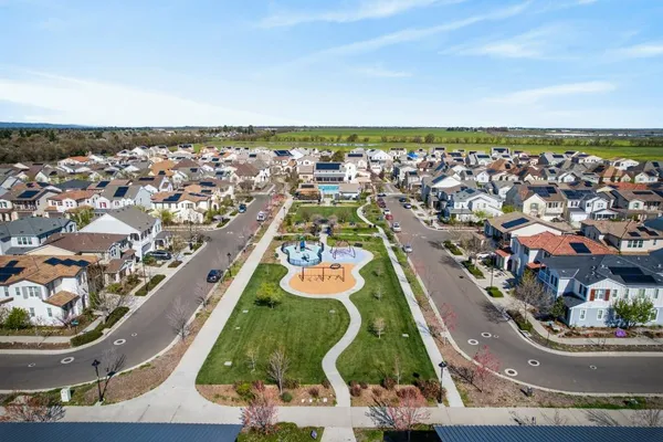 $715,000 | 1000 Berryessa Lane, Unit 314, Davis, CA 95616