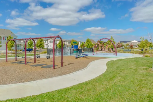 $715,000 | 1000 Berryessa Lane, Unit 314, Davis, CA 95616