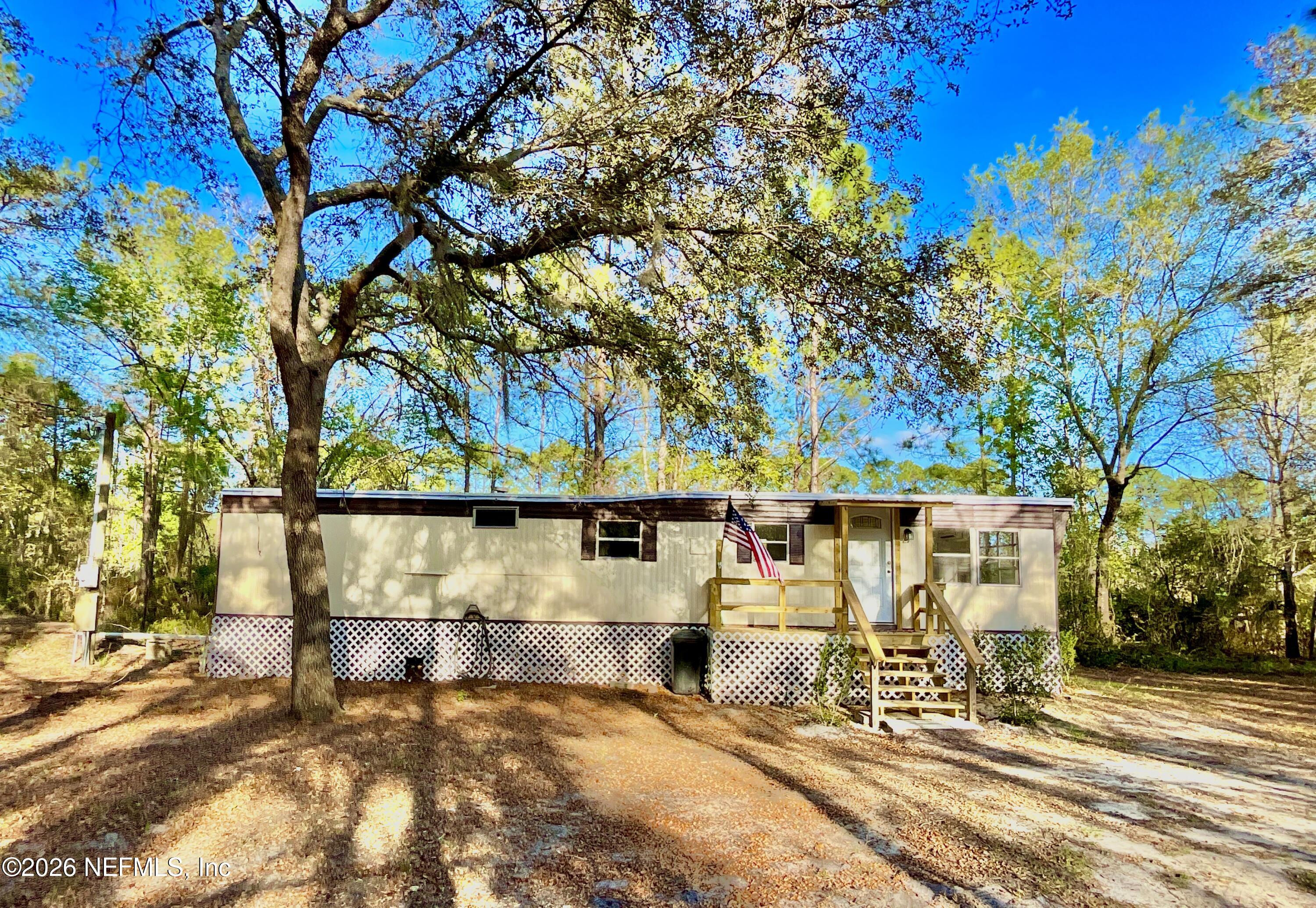 106 Spruce Interlachen, FL 32148 - Photo 1 of 12 Cover