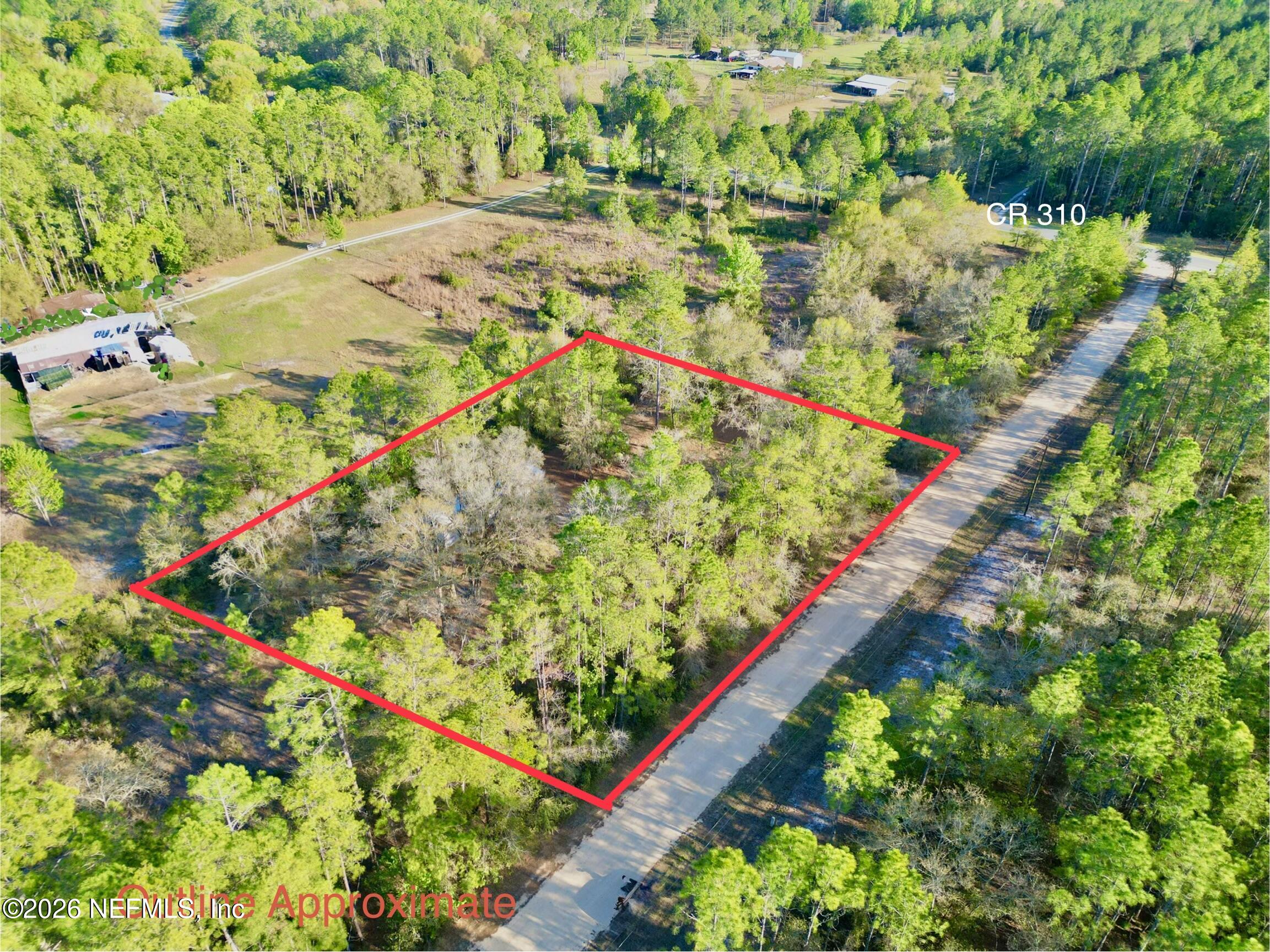 106 Spruce Interlachen, FL 32148 - Photo 2 of 12 106 Spruce Rd - 12