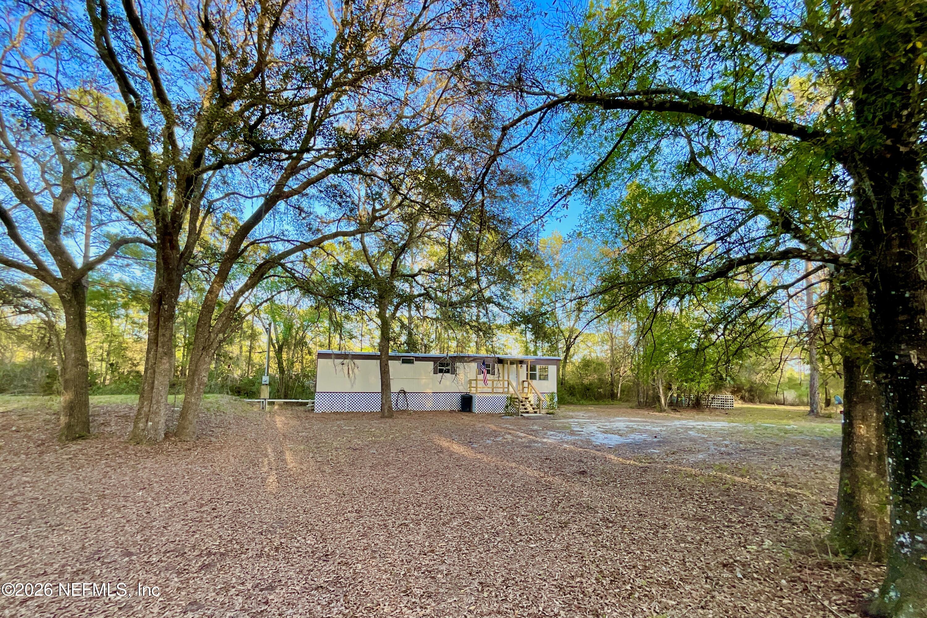 106 Spruce Interlachen, FL 32148 - Photo 10 of 12 106 Spruce Rd - 9