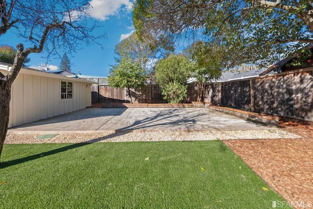 1016 Willow Drive Lafayette, CA 94549 - Photo 34 of 34 a backyard of a house with lots of green space