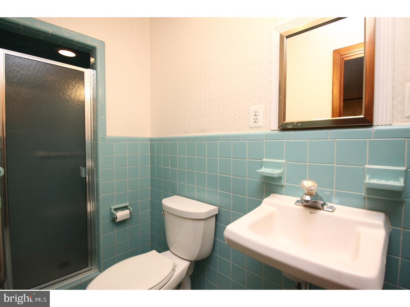 102 Yale Road Voorhees, NJ 08043 - Photo 20 of 25 Bathroom