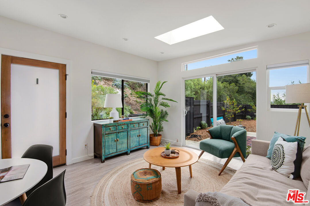 767 Museum Drive Los Angeles, CA 90065 - Photo 11 of 43