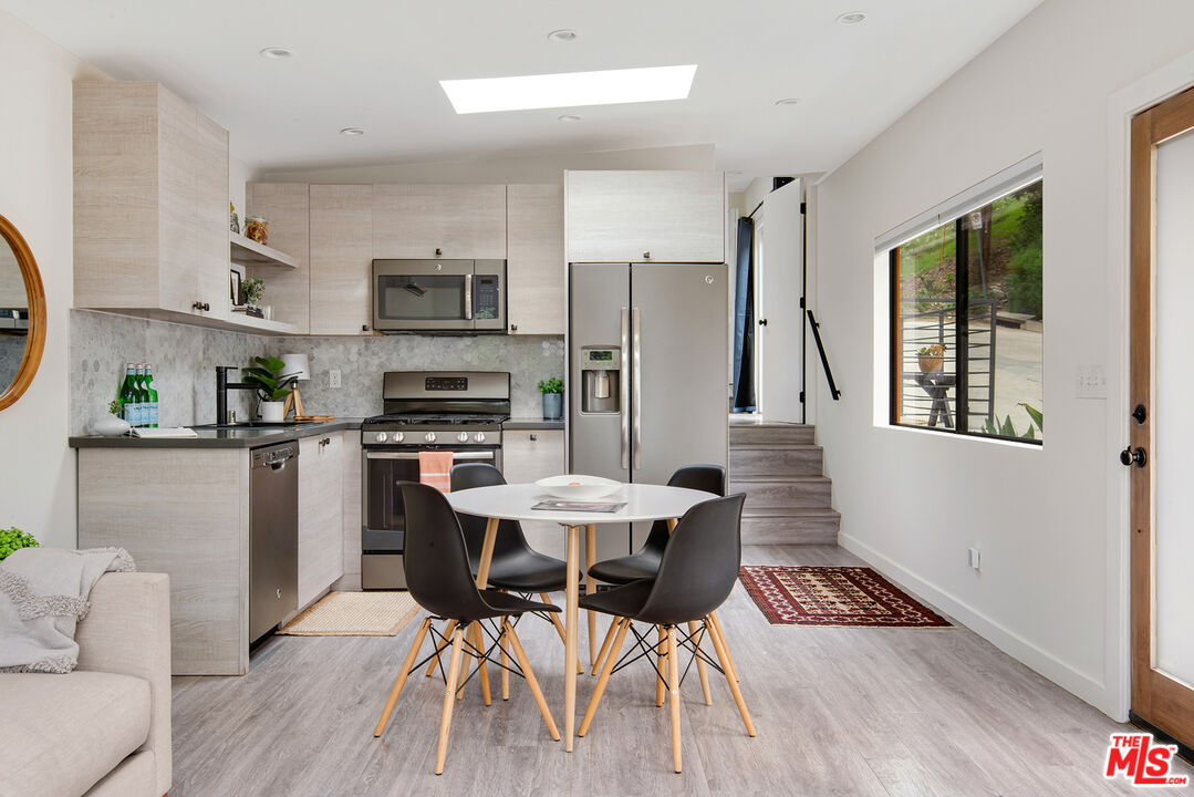 767 Museum Drive Los Angeles, CA 90065 - Photo 16 of 43