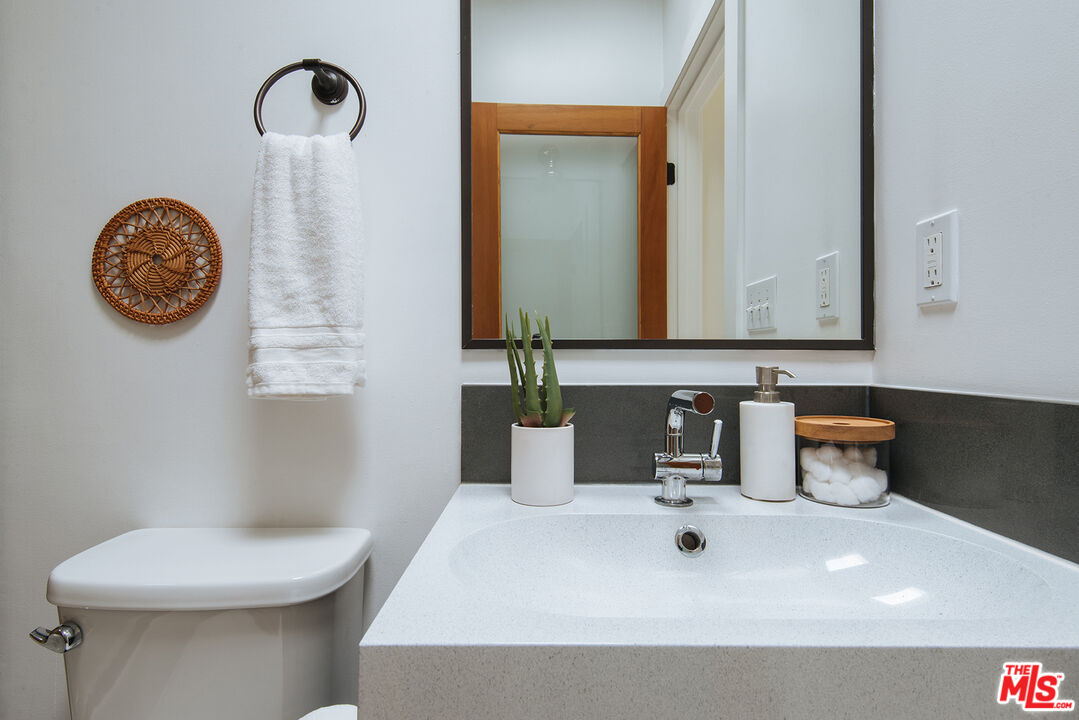 767 Museum Drive Los Angeles, CA 90065 - Photo 23 of 43