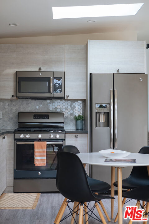 767 Museum Drive Los Angeles, CA 90065 - Photo 6 of 43