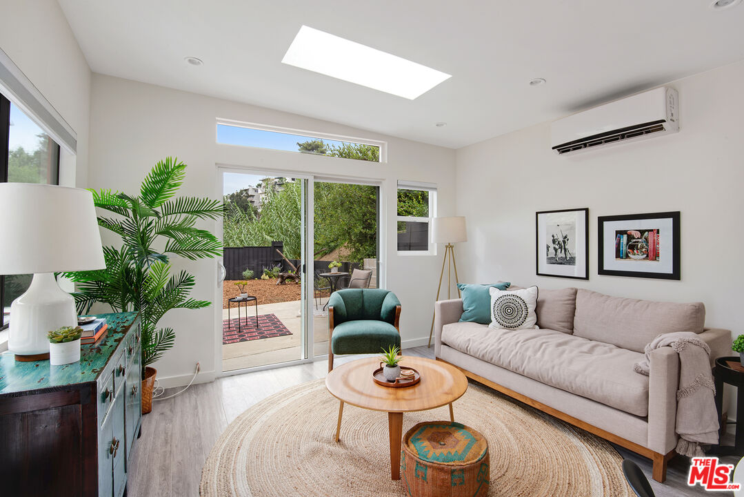 767 Museum Drive Los Angeles, CA 90065 - Photo 8 of 43